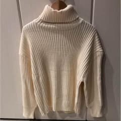 ニット 新品 タートルネックのサムネイル