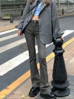 shien 無地柄 ブーツカットジーンズ グレーのサムネイル