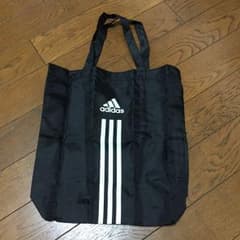 アディダス adidasのサムネイル