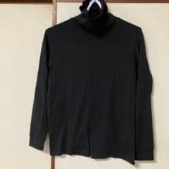 ブラック　長袖タートルネックカットソーのサムネイル