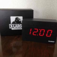 X-LARGE 置き時計 非売品のサムネイル