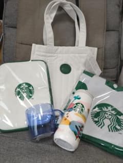 スターバックス　福袋　2024 STARBUCKS　グッズのみ　スタバ　即発送のサムネイル