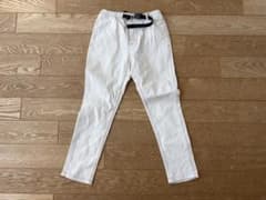 GRAMICCI ホワイトスリムフィットパンツ 調整可能ベルト付きのサムネイル