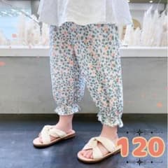 ★新品★花柄 フレアパンツ　120 キッズ　子供服通園　おでかけ　かわいいのサムネイル