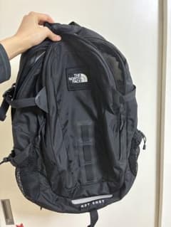 THE NORTH FACE HOT SHOT ブラック バックパックのサムネイル