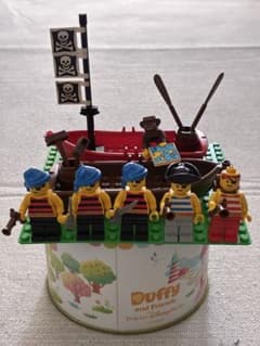 LEGO レゴ　ミニフィグ　5体　パイレーツ　南海の勇者　サル 宝の地図のサムネイル