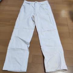 かくれもも様専用　GU　白デニムのサムネイル
