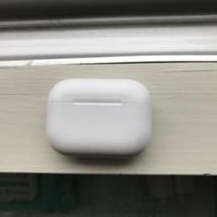 Airpods pro 第1世代（本体バッテリーケースのみ）のサムネイル