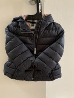 【くりりん様専用】バーバリー　キッズ　ダウンジャケット　90センチのサムネイル