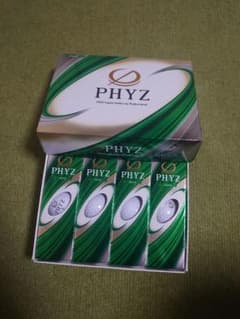 PHYZ  ブリヂストン 新品ゴルフボール 12球入のサムネイル