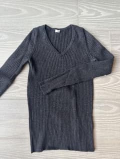 IENA リブニット Vネック ダークグレーのサムネイル