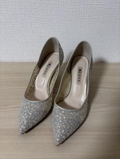 DIANA パンプス シルバーラメ　23cmのサムネイル