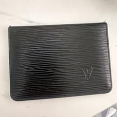 真*様 LOUIS VUITTON エピ カードケース ブラックのサムネイル