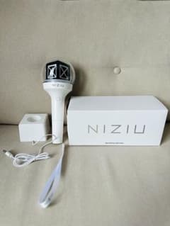 NiziU ニジュー　ペンライト　箱・説明書なしのサムネイル