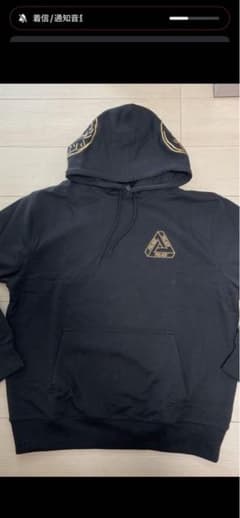PALACE パーカー 黒 三角ロゴのサムネイル