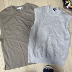 A DAY IN THE LIFE & UNIQLO ベスト Sのサムネイル