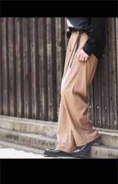 Lui's タックワイドパンツ　キャメルのサムネイル