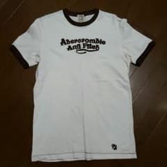 お洒落で、落ち着いたTシャツです。のサムネイル