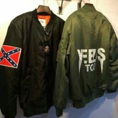 値下げ交渉あり❗ yeezus tour ma-1のサムネイル