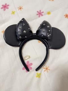 【売り切り】ディズニー カチューシャ ブラック スタッズのサムネイル