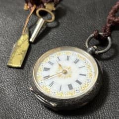 葵*葉様 懐中時計 0.935 シルバー 鍵巻き式 アンティーク レトロ 葵*葉様 懐中時計 0.935 シルバー 鍵巻き式 アンティーク レトロ