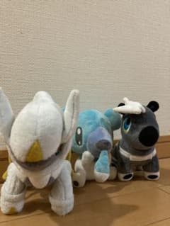 ポケモンセンター　ぬいぐるみ　3体　アルセウス　シママ　クマシュンのサムネイル