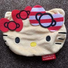 Hello Kitty 日焼けフェイスポーチ ガチャのサムネイル