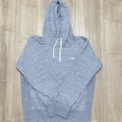 THE NORTH FACE グレー パーカー Mのサムネイル