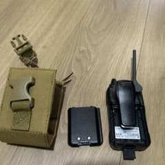 Icom IC-4110Dトランシーバー 本体とケースのサムネイル