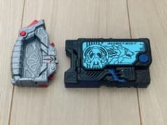 DXアサルトウルフプログライズキー　仮面ライダーゼロワンのサムネイル