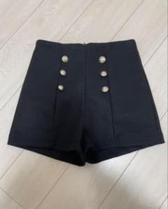 ボタン付きショートパンツ 黒 フレンチガーリーのサムネイル