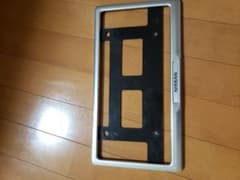 日産純正オプションナンバーフレームのサムネイル