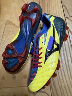 新品　超激レア　大特価　ミズノ　ウェーブイグニタス 3 MD 25cm 本田圭佑 新品 超激レア 大特価 ミズノ ウェーブイグニタス 3 MD 25cm 本田圭佑