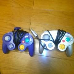 ゲームキューブコントローラーのサムネイル