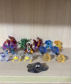 ⑨ドラクエ　カプセルトイ　フィギュアセットのサムネイル