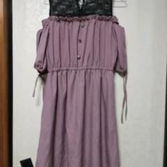 【お値下げ中！】ワンピース オフショルダーのサムネイル