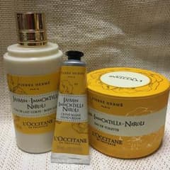 みやみや様専用◎ロクシタン ジャスミンイモーテルネロリ トワレ&ボディケアセットのサムネイル