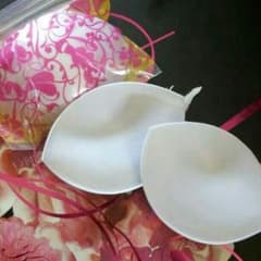新品♡激安　水着用 パット　バストアップ　ヌーブラ　Radyのサムネイル