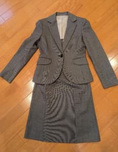 アオキLES MUES スカートスーツ上下セットのサムネイル