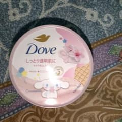 Dove シナモロール 生クリームスクラブ サクラ＆ムスクのサムネイル