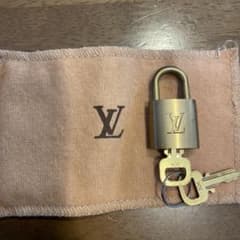 ルイヴィトン 南京錠のサムネイル
