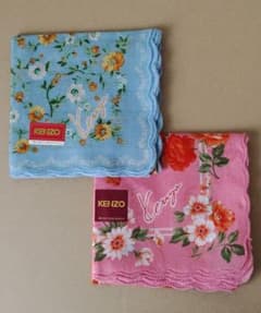 新品未使用　KENZO 花柄ハンカチ 2枚セットのサムネイル