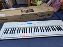 良品 CASIO カシオ LK-526 光ナビゲーション キーボード 61鍵盤 - メルカリ