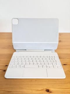 MagicKeyboard11インチ 【極美品】Apple純正 A2261 Pro（第4世代 11インチiPad Apple 【整備済み品】 Amazon.co.jp: 箱付 キーボード