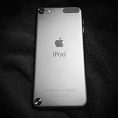 iPod touch5世代       ケーブル付きのサムネイル