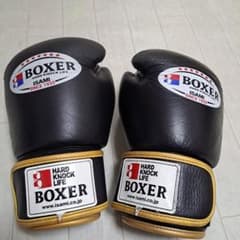 ISAMI BOXER ボクシンググローブ 黒/金　10オンスのサムネイル