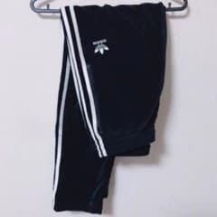 adidas originals トラックパンツのサムネイル