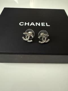 CHANEL CCロゴ クリスタルピアスのサムネイル