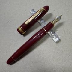 PLATINUM プラチナ 万年筆 プレジデント レッド軸 UEF 18k PLATINUM プラチナ 万年筆 プレジデント レッド軸 UEF 18k - メルカリ