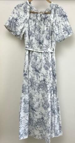 に*ろ様 花柄 半袖ロングシャツワンピース Sのサムネイル